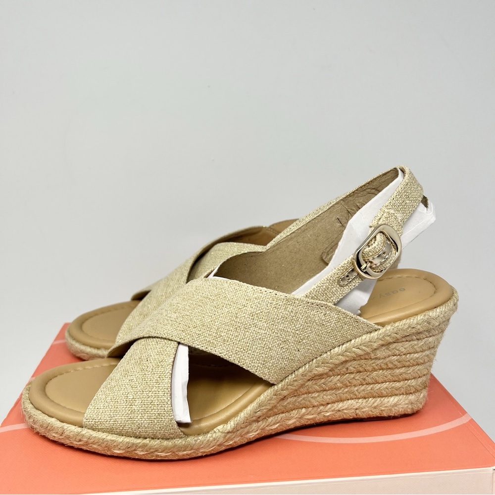 Easy Spirit Ariane Espadrille Sandal
Size 11 - Picture 3 of 10